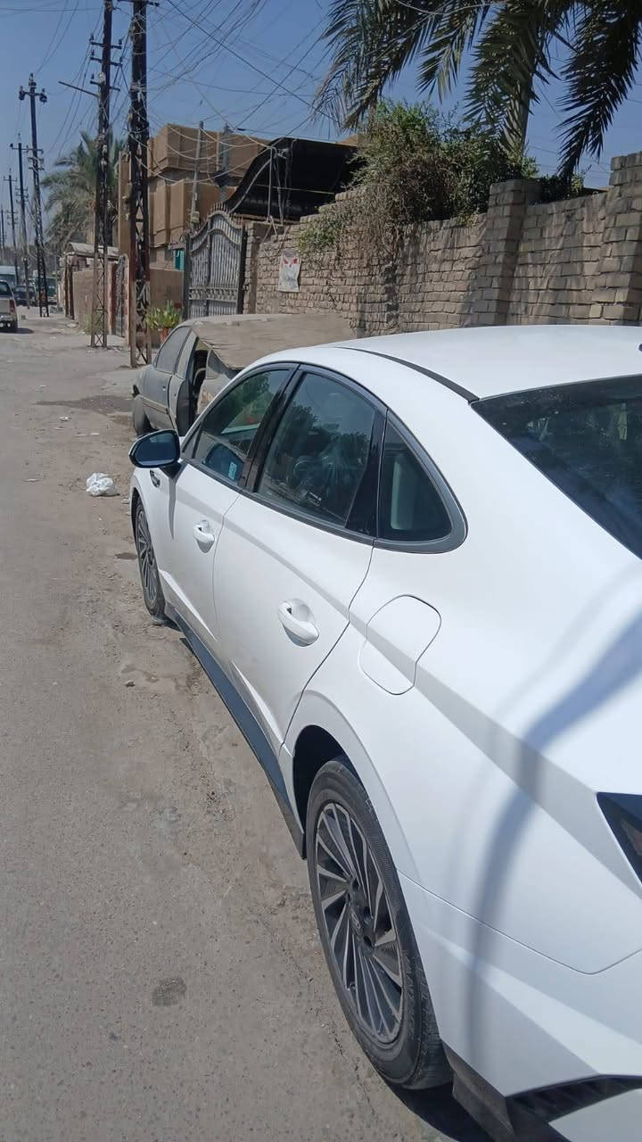 سلام عليكم سياره سوناتا هايبرد2024فول من عده الفتحه حادثه موضح كدامكم المكان بغداد السعر175وبيهة مجال رقمها اربيل جديد الاستفسار على الرقم ***********
