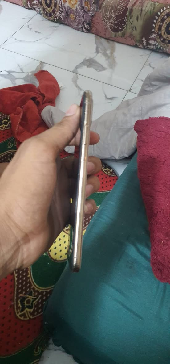 سلام عليكم ايفون اكس مكس ذاكره ٦٤ بطاريه ١٠٠ مدله اصليه فقط بطاريه مبدل من الربيعي بدلته ب٤٥ جهاز انكسر لكلاسك مال بيت لجاهل طكه بل صلاحيه وا نكسر السعر ١٢٥ قفل بيع او مراوس المكان بغداد الحسينيه المعامل رقم الهاتف ***********
