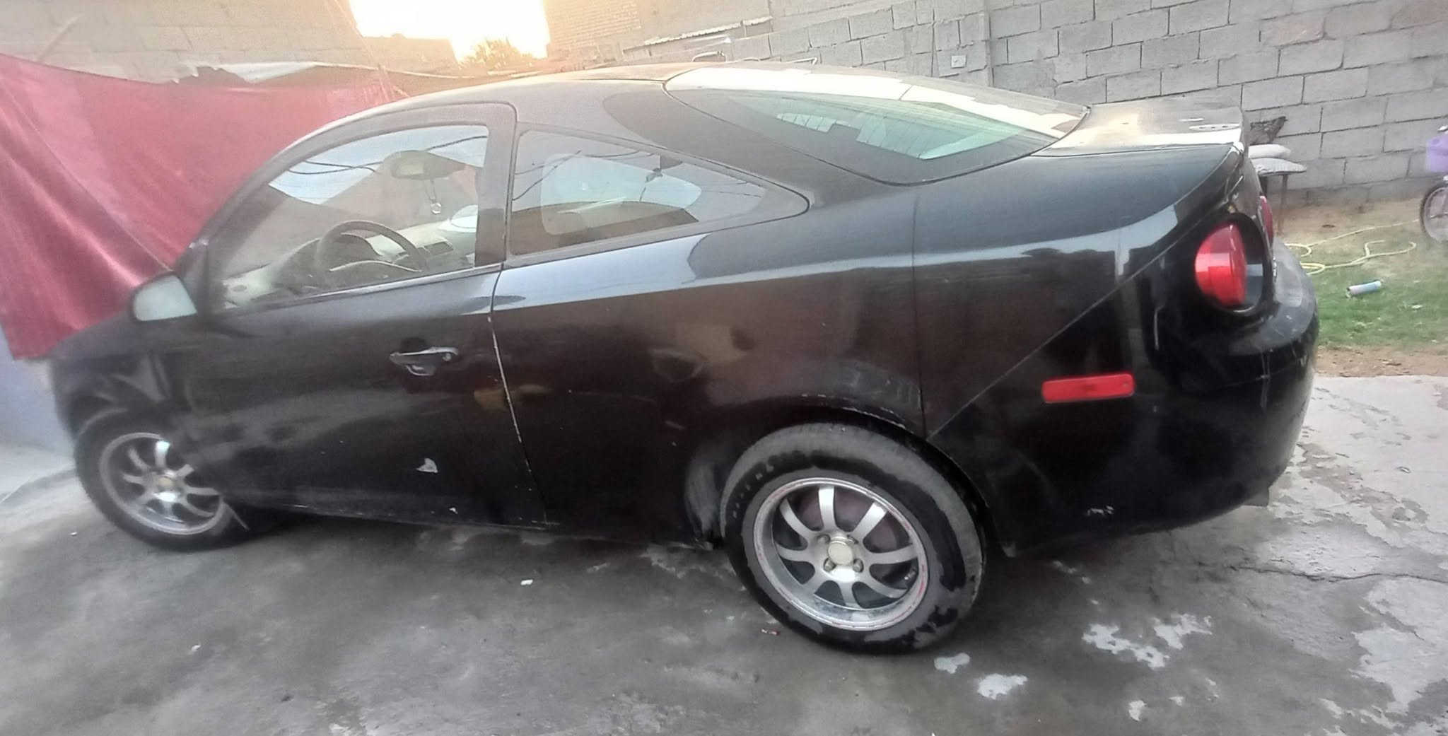 السلام عليكم كوبالت ٢٠١٠ تك باب بغداد  بأسمي السعر  ٣٥  وبيها مجال  محرك كير خير من الله  تبريد تدفئة  شغال الكشر بي جراد وملاحظات بسيطة مكانها بغداد حي اور   وياها سبايدر ما شاده  ***********
