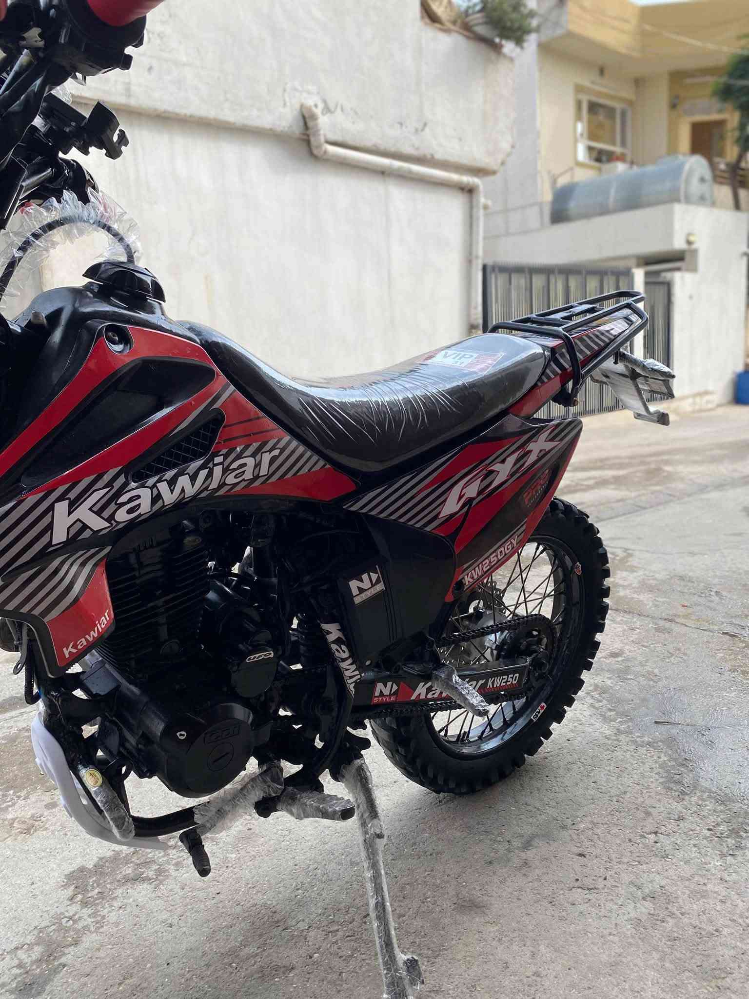كەویار KW250 • ٢٠٠cc • مودێل ٢٠٢٢