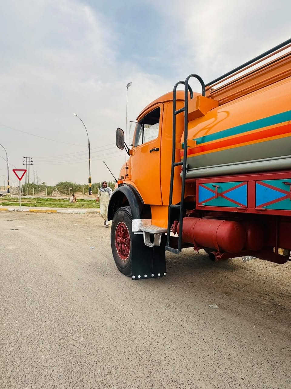 ابوردين • موديل ٨١ • ٨طن