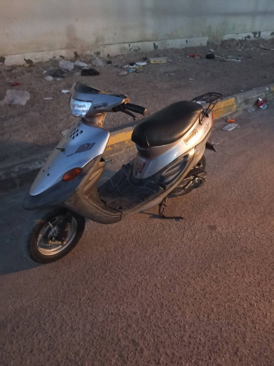 سلام عليكم دراجه بيجي للبيع مفتوحه مره وحده شغاله كله مناقصه اي شيء مكينه ناعمه شلعه ومشي سلف هندر كهربائيات شغاله السعر 400 مكاني ناصريه سومر وهذا رقمي ***********
