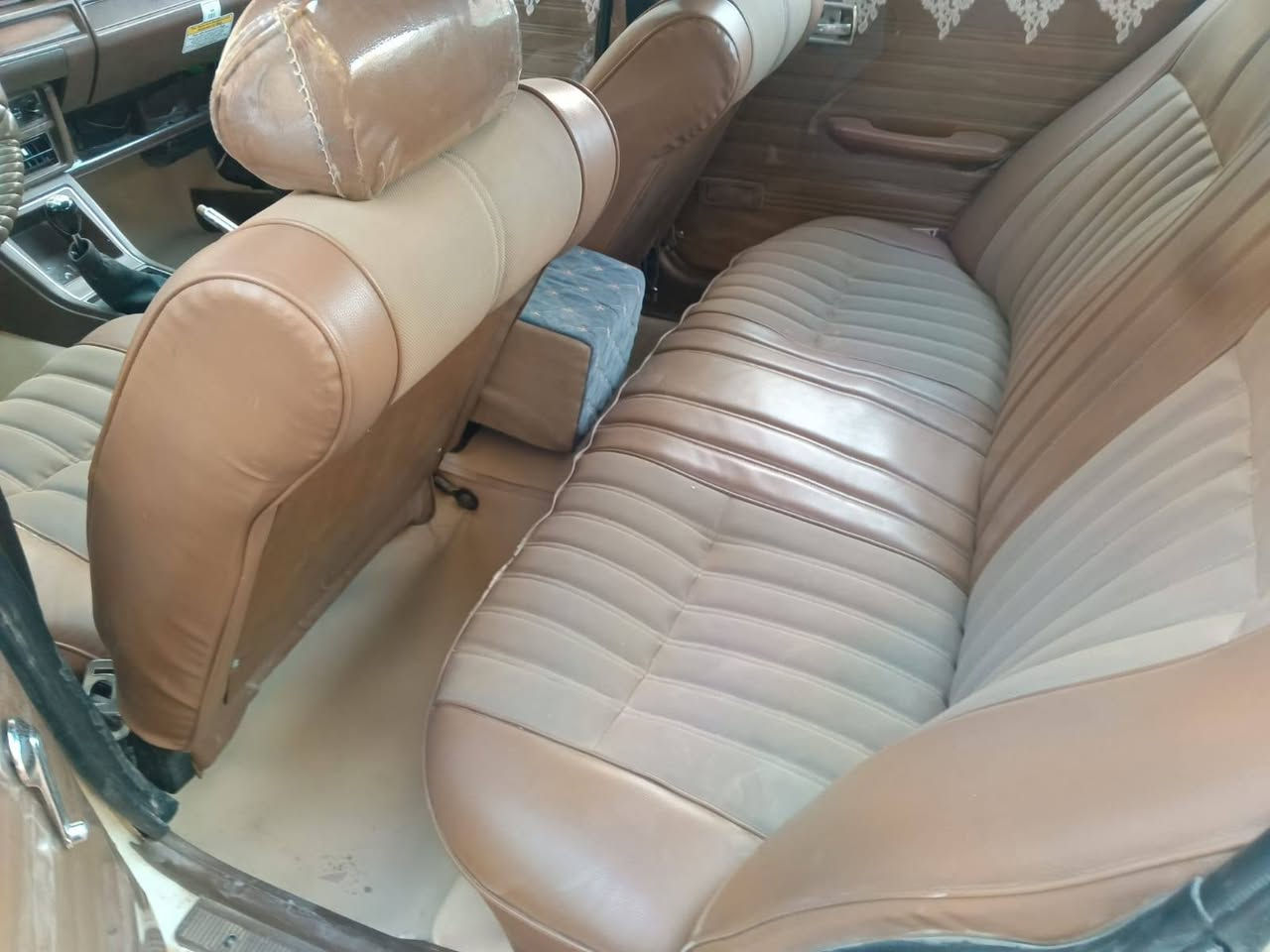 للبيع نيسان داتسن ابو حديبه لعشاق لكلاسك انضف وحده بلعراق تبريد وي السويج سياره جاهزه من كلشي وكلها شغاله من الداعميه للدعاميه كيجات كهربائيات كلشي وبلاديه بيع او مراوس حسب القناعة يفضل مراوس مع سياره كلاسيكيه او سيارات جيل الطيبين السعر علق تم يوصلك خاص والشراي يجي ومارجعه للاتصال ***********
