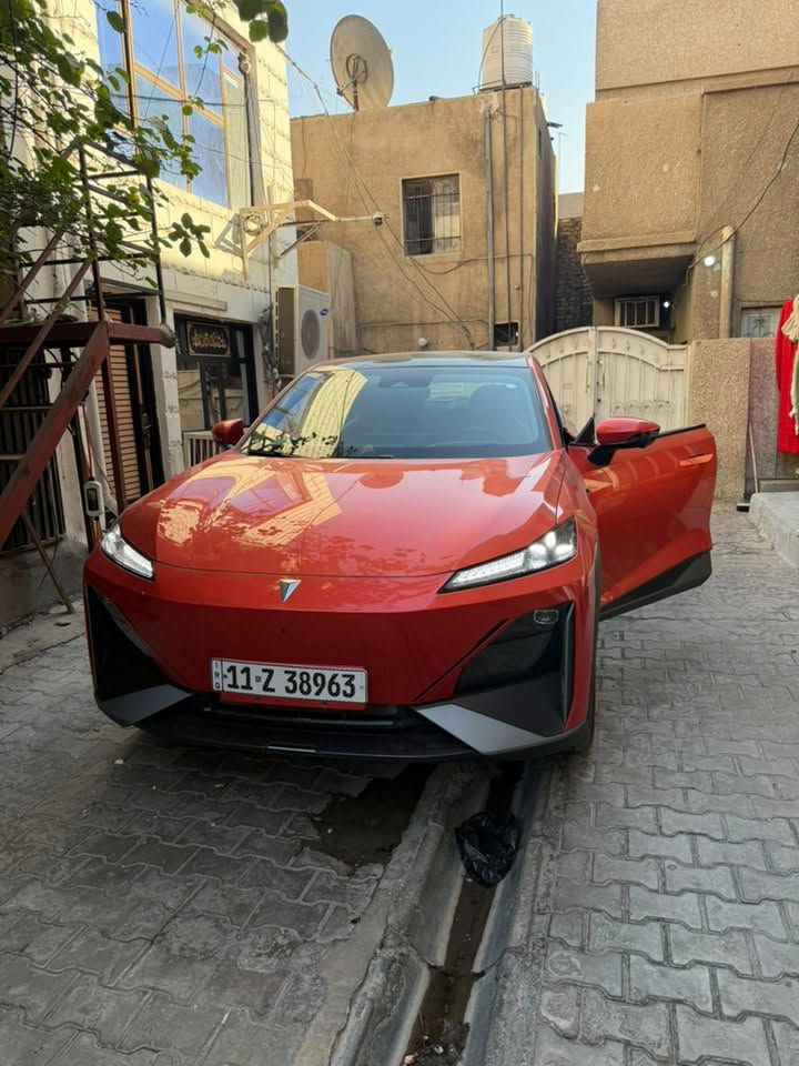 ديبال S07 موديل 2025 مكفوله من كلشي 
 كلها كهرباء بانزين لون مميز مشمشي مبين بل تصوير احمر 

عداد : 6 الاف كيلو الكلي 
المكينة ماشية الف وشوية

نوع السياره : SUV كهرباء /هايبرد مدى ممتد 

فول مواصفات 

القوة :215 -272 حصان 
العزم :320 نيوتن متر 
نضام الدفع الخلفي (RWD)
ناقل الحركة :اوتماتيك سرعه واحده 
عدد الركاب 5 
التجهيزات !
شاشه 15.6 انج دواره 
نضام صوت Sony (سماعه 14)
شاحن الأسلكي 
سقف بانوراما 
عرض معلومات علا الزجاج (HUD)
إضاءة داخليه محيطيه 
مقاعد كهرباء (تدفئه +تبريد +مساج ) 
تكييف اوتماتيك مزدوج +فلتر هواء 
أبواب كهرباء شفط
زجاج عازل الصوت 
الأمان 
مثبت سرعه ذكي 
فرمله طوارىء 
نضام الحفاض علا المسار 
مراقبة النقطه العمياء 

حساسات امامي وخلفي 
نظام قياده ذاتيه 

***********
السعر 33مليون و500
