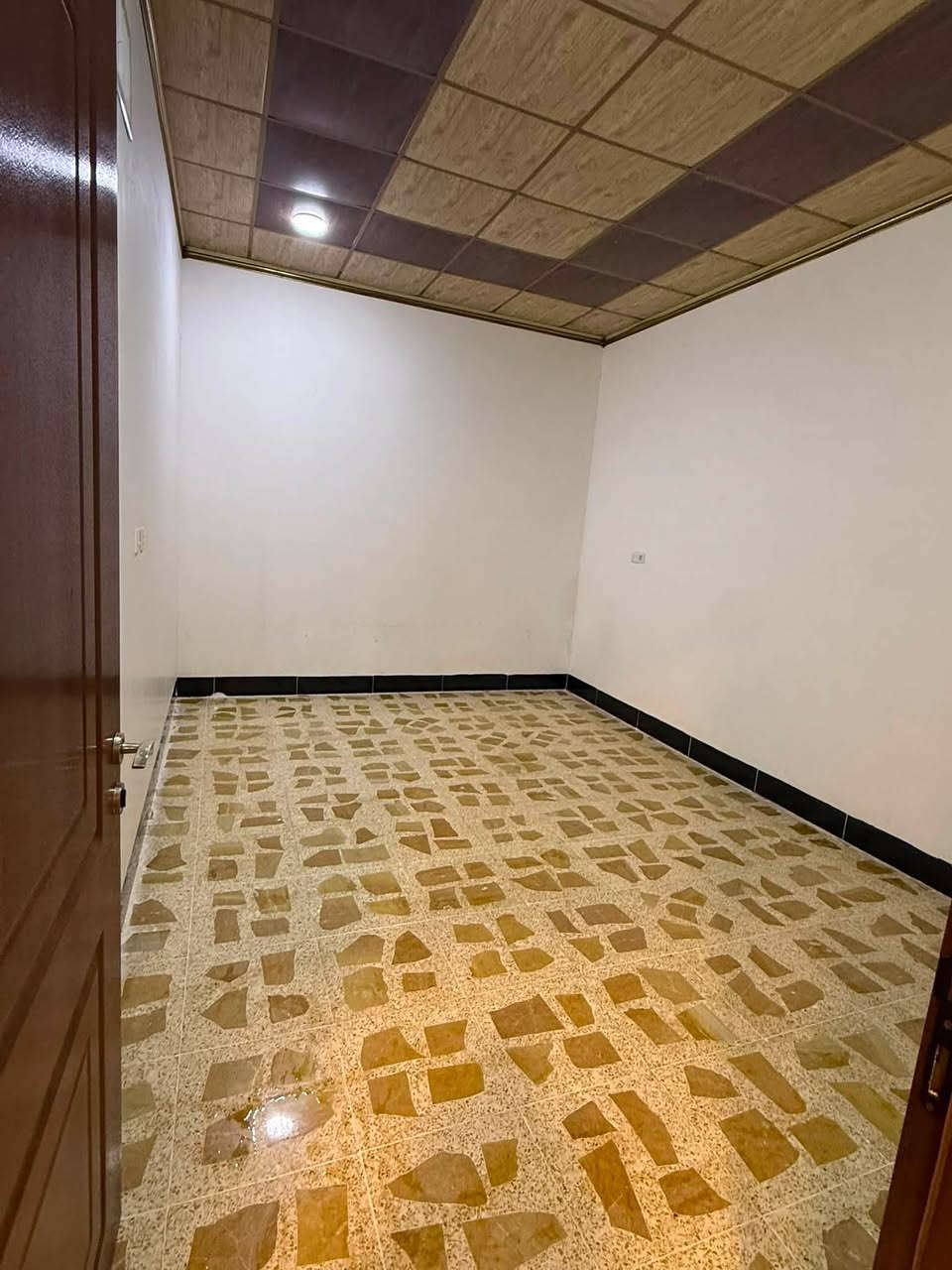 بيت للبيع  حي الملايين الأولى تقطيع حارس محمد  وصل بلدية مدخل ملايين الثانية مساحة ١٤٠ م واجهة ٧ عمق ٢٠ اتجاه قبلة طابق ونص  بيت بناء حديث نظام سبالت  كامرات. دكتات  تسليم فوري للأستفسار  على الأرقام ***********  
***********
