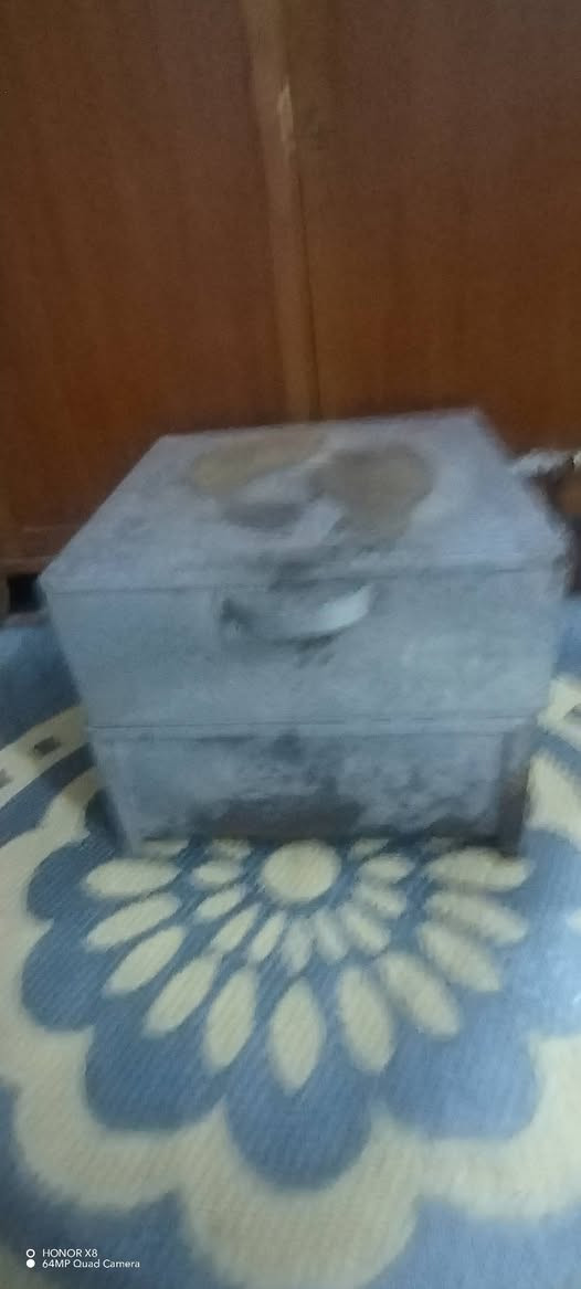السلام عليكم مبرده شرط شغل نضيفه للبيع وياها تنور غاز مكان كربلاء كنطرت السلام ***********
***********
