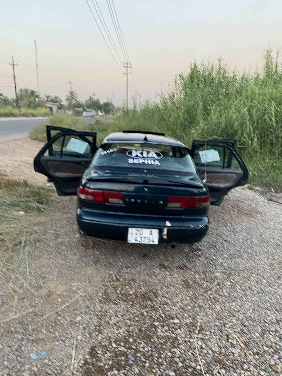 السلام عليكم
للبيع 
كيا سيفيا 
موديل 97
رقم ديالى 
مشروع وطني 
سنويه لل 31
مكينه مسكر ترايك 200
كير اتووماتيك
كير مكينه حداديه 
كهربائيات كلها شغاله 
تخم تاير جديد 
صدر امامي خلفي جديد 
السياره مكفوله من الضربه والكص 
السعر 40 وبيه مجال 
المكان ديالى 
لايت زنون 
اربع ابواب ينفتحن خارج وداخل 
اربع جام تصعد وتنزل
بصمات 2سنتر لوك 
سياره بس تبريد مابيهه
***********
