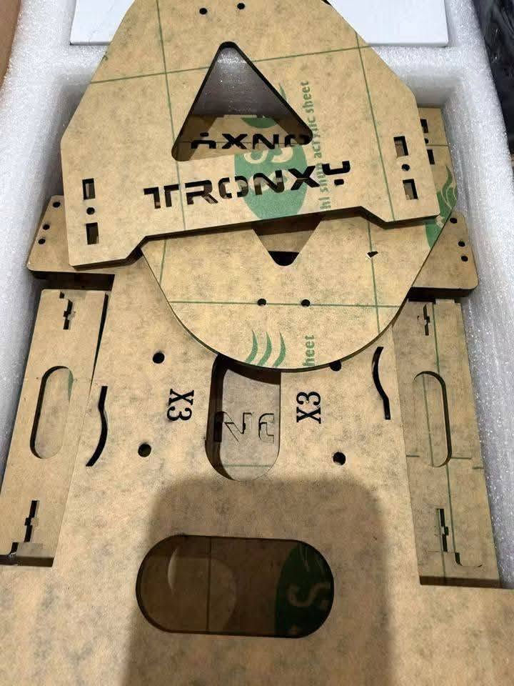 للبيع
طابعة 3D ماركة TRNXY X3  (جديدة غير مستخدمة) 
 بلمتاجر تنباع ب 360 الف   
اني ابيعهة 300 الف    
متوفر توصيل
***********
