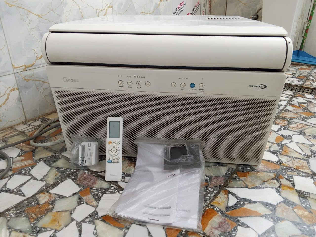 السلام عليكم مكيف ميديا طنين انفيرتير استخدام شهرين نظافه 100%100 مكان بغداد سعره 350 تحكم امبيريه اتصل / واتساب ***********
