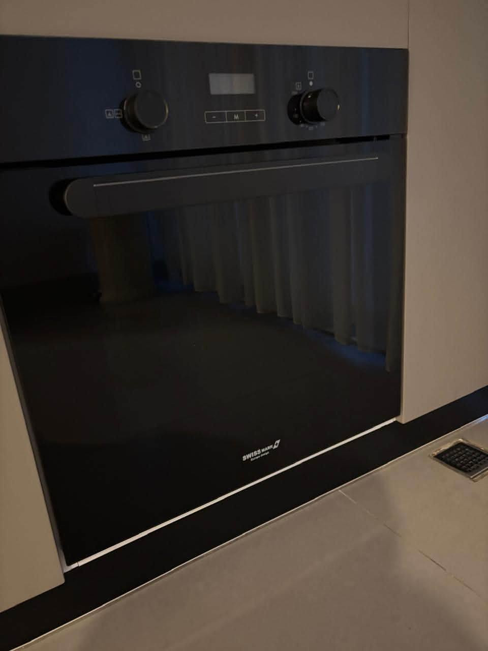 فرن بلتن غازي 60cm ماركة سويس مارك استخدام قليل اخو الجديد 
للتواصل 
على الرقم 
***********
