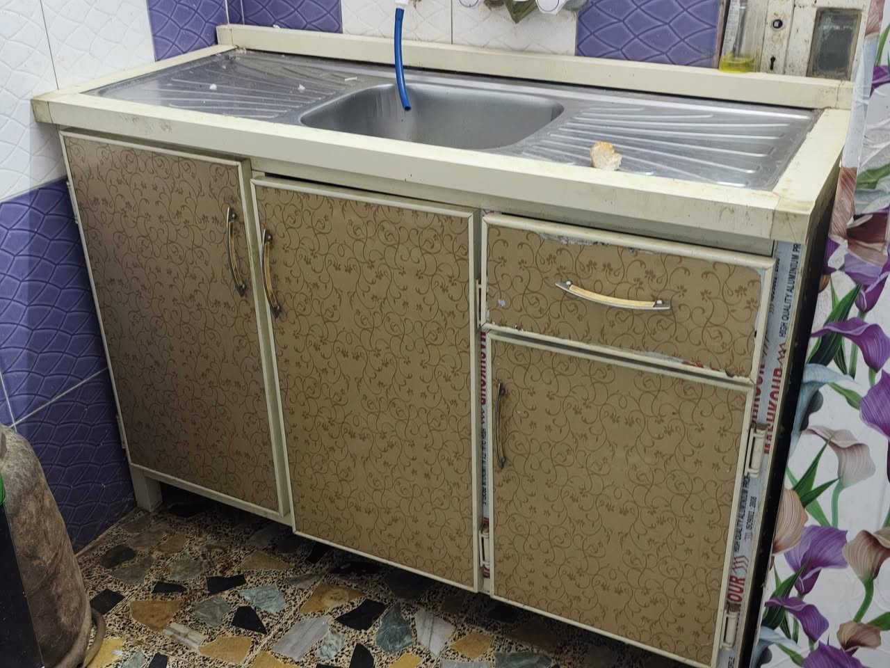 متاح غرفه نوم مع كاونتر شراي اتصل ***********
