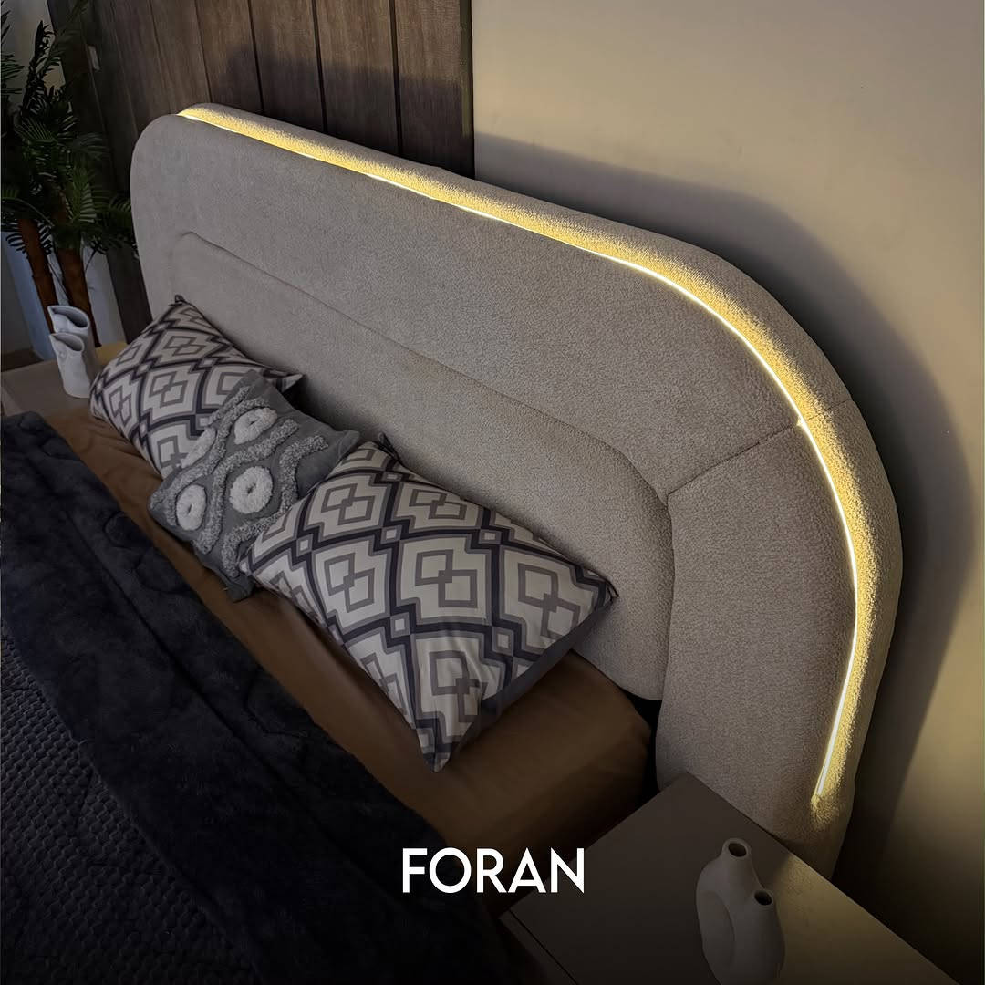 

نص مكتوب في الصور:
- FORAN