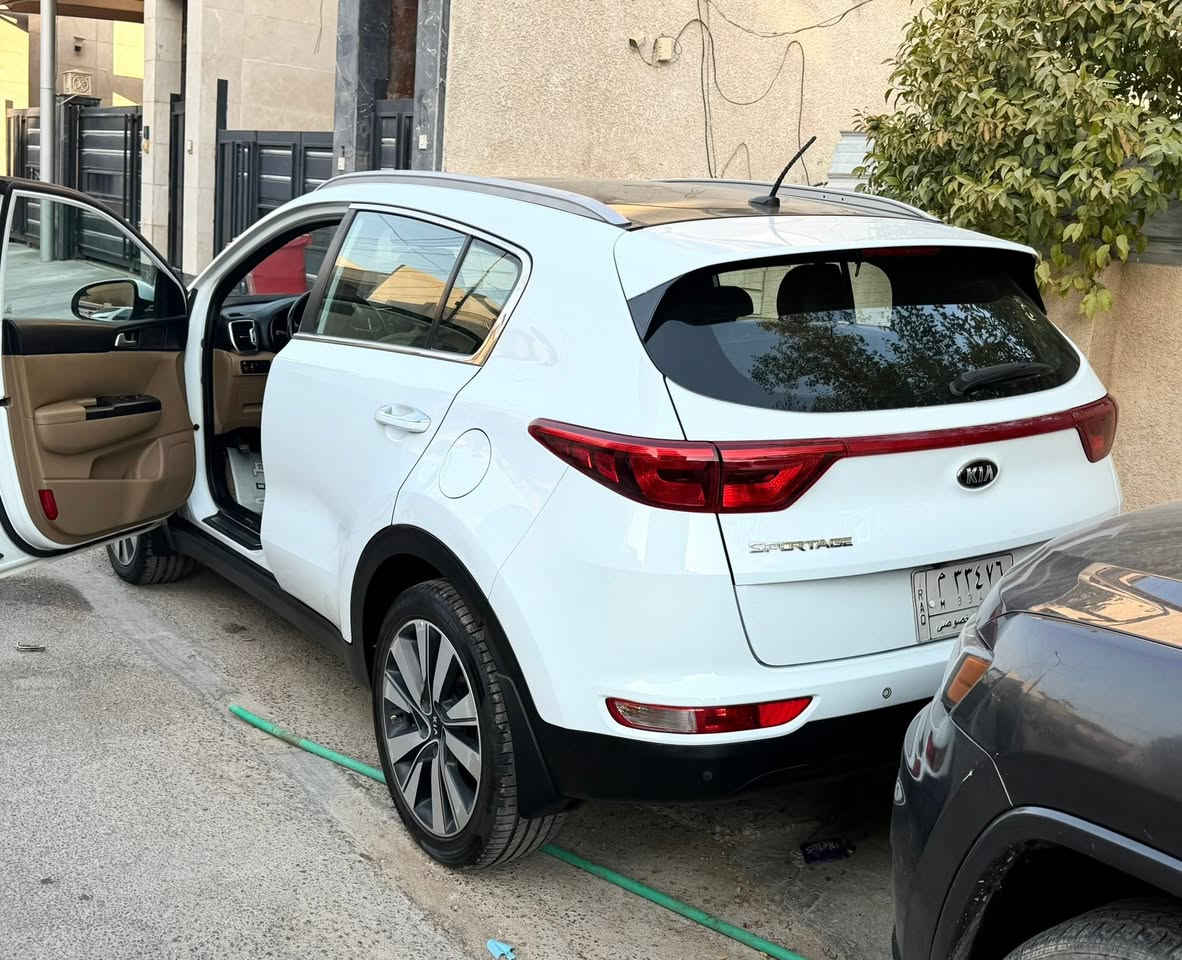 السلام عليكم سبورتج  خليجي موديل 2017 كفالة عامة فقط الدعامية بيها صبغ رقم بغداد بااسمي مواصفات بنورما تحكم ستيرن تخم تاير جديد مكينة 2000دوش تبريد ثلج السعر 165 الشراي يتصل ع هذا الرقم ***********
