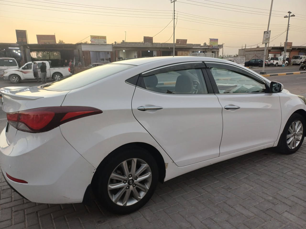 النترا 2016 خليجي
بيها جاملغ خلفي الايمن  بي تعمير شويه
والجاملغ الايسر الخلفي بي بارد
بيها دوسه صبغ
محرك بي صوت رواجز
كير تبريد حداديه جاهزه
سنويه لل 2027
رقم بصره الماني السعر 115 وبي مجال للشراي الي يحب يتصل على الرقم او واتساب
***********
مكان السياره بصره اكو فيديو ويه الصور
