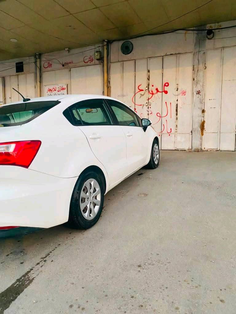 سلام عليكم كيا ريو ٢٠١٦ وارد امريكي حادث فقط بنيد ومصلح نفسه ليبل واحد كل السيارة وجاملغ ايمن فقط مفتوح لغرض التطبيق وبالعراق طخة باب خلفي عكس السايق صور الحادث مرفقة مع الطخة بالمنشور ماشية ١١٥ مكينه gdi 1600  سيارة جاهزة مابيها اي نقص حدادية جديده تبريد جديد تخم تاير  مكاني المنصور حي العربي السعر 90$ للاتصال ***********