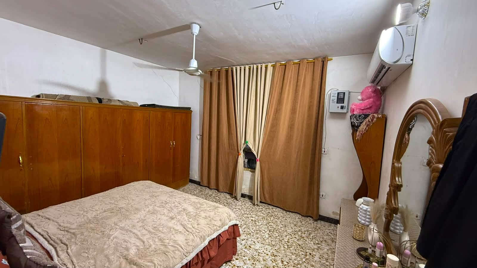 حي الصدرين • ٢٠٠م • ٢ غرف
