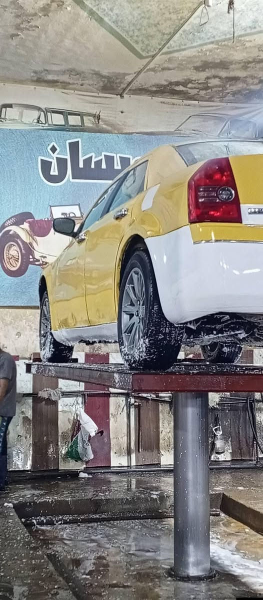 اوباما للبيع 10اصل سياره تبريد ثلج حداديه جديده اكسن كير مكينه كله كفاله ضربتها بسيطه مكاني عماره وسعرها 78ورقه شراي يتصل *********** تحويل مباشر شرط  مصفره هيئه وغرامه ولا ربع عليها
