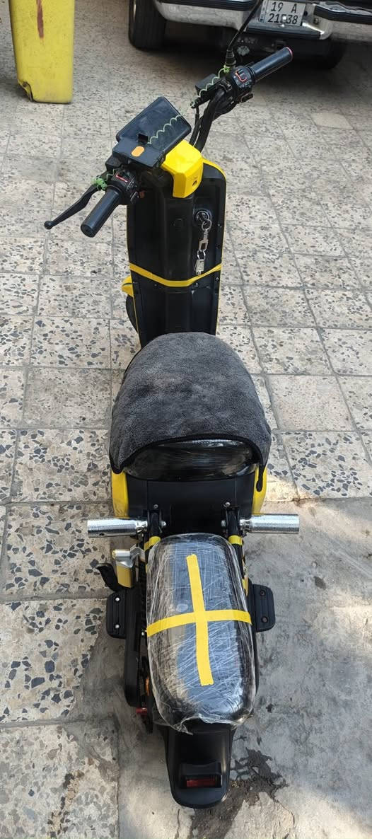 سلام عليكم شباب دراج للبيع r9 مديل 25بطاريات 32 انبير ول عنوان البصرة صراجي سعر 350 وبي  مجال قليل رقم ***********
