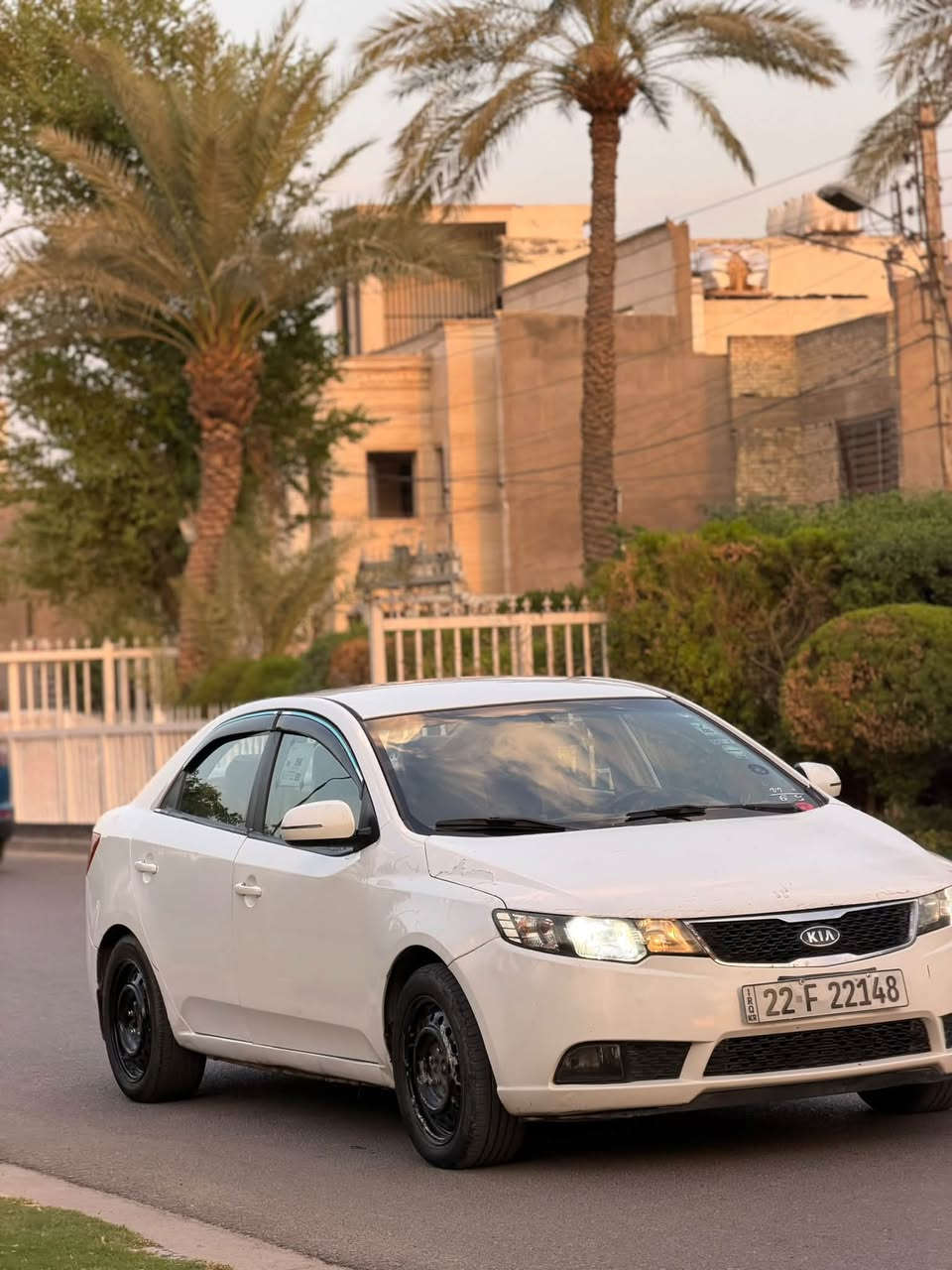 كيا سيراتو 2012 خليجي
نص فول 
رقم أربيل 
محرك ١٦٠٠ 
محرك مبدل جديد 
تبريد ثلج 
صدر جديد
كير كفاله
بيه صبغ قطع ابيع حزام وسونار موضح بل صور 
مكان السياره بغداد الدوره الميكانيك 
السعر 75$ ورقه وبيه مجال 
☎️ ***********
