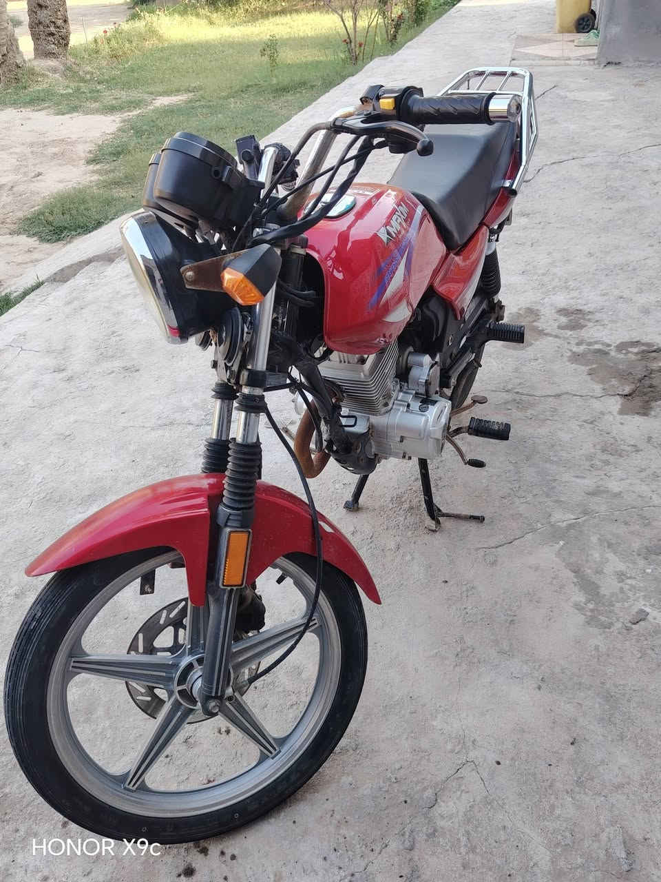 دراجه دايون MAXm✅
​موديل 18 دراجه نضيفه 
​ماشيه 20الف كم 
​المحرك 125 سي سي 
​كفاله عامه 
​صيانة دورية ومنتظمة (تبديل دهن وفلاتر بوقتها
​كفرات / إطارات بحالة جيدة جداً
​السعر1100  "قابل للتفاوض البسيط
​المكان كربلاء منطقه الحسينيه قرب القنطره البيضاء 
​للتواصل والاستفسار:***********

