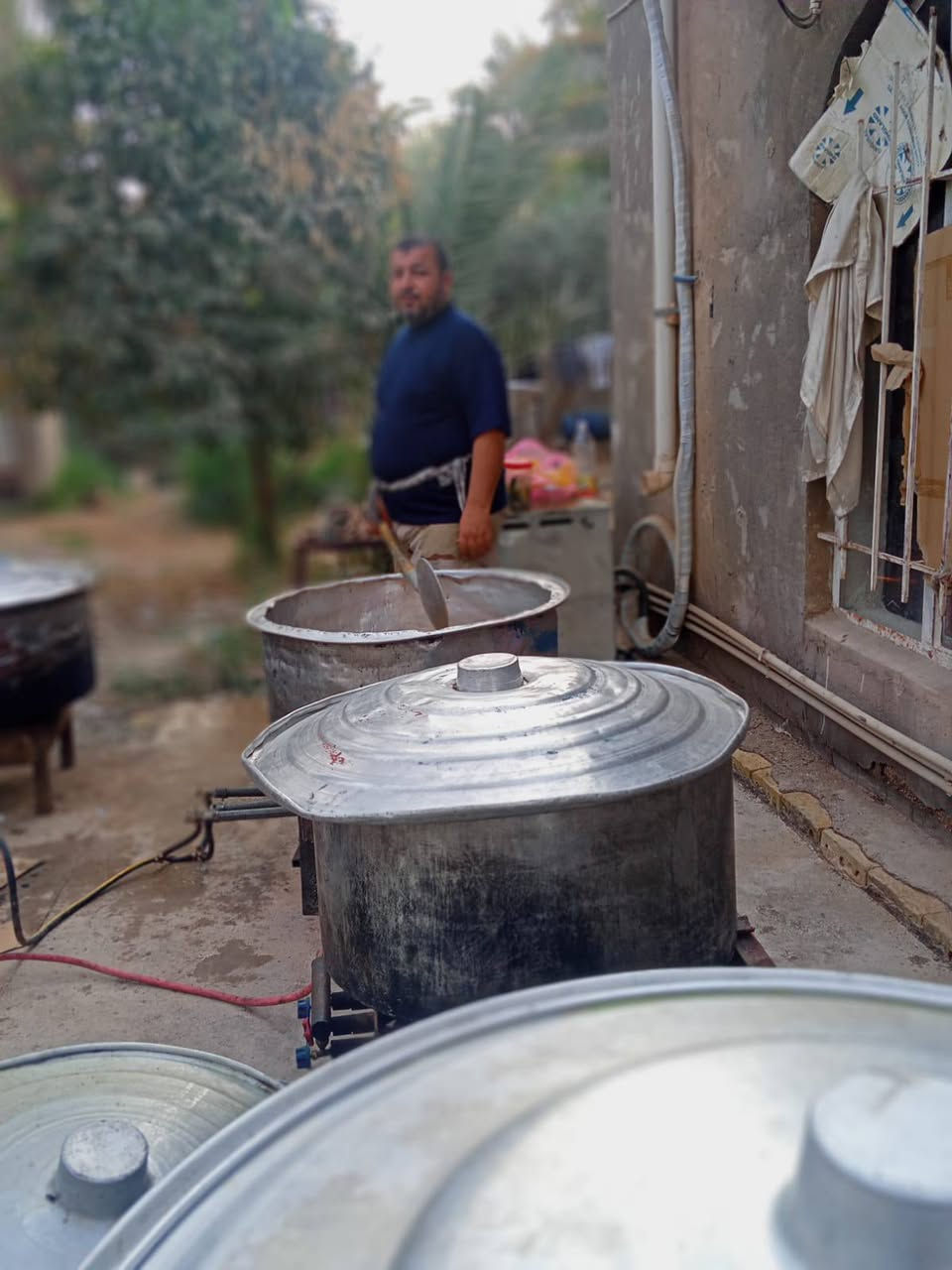 الطباخ علي هاني
لطبخ كافة المناسبات لطبخ 
الاتصال على
***********
***********

نص مكتوب في الصور:
- الطباخ لكافة المناسبات (علي الطباخ) للاتصال : *********** ***********