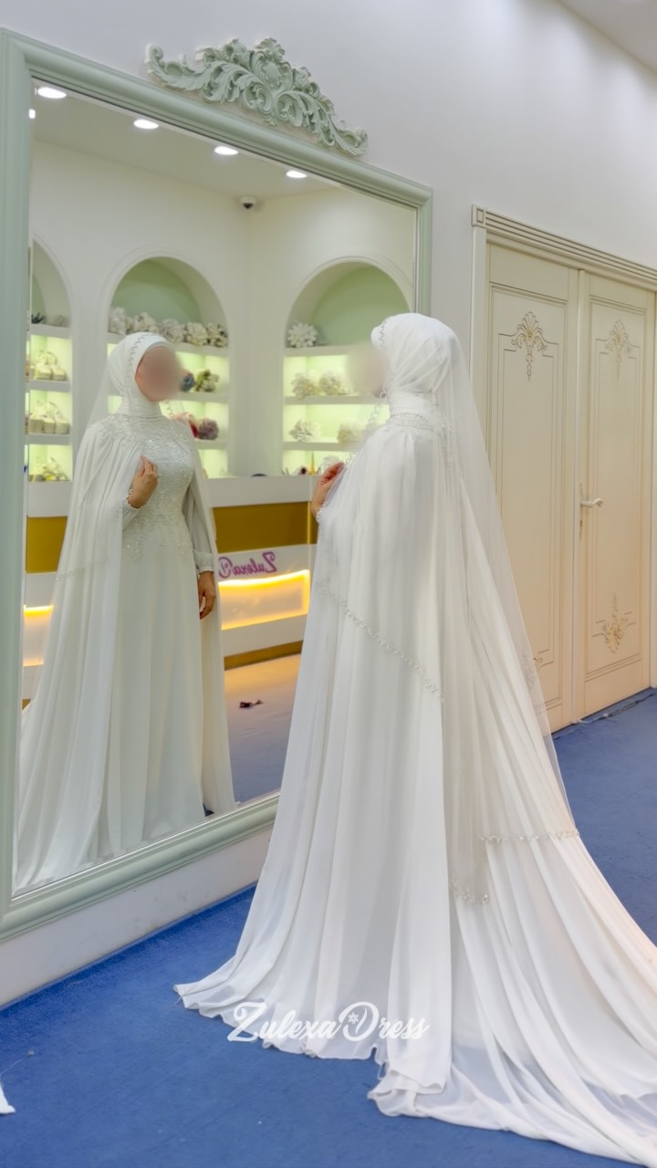 ⁨	⁨	باسی کامیانتان بۆ بکەم ؟!

درێسە پڕ جوانییەکەی 
تاراو لەچکە شاهانەکەی 
یان مەیکەپە ناسک و پەری ئاسایەکەی🪽
ماشاءالله جوانی و نازداری بووک و زاوای ئێمە 🥹🤍🪽!

بۆ بینینی مەیکەپی بووکە نازدارەکانمان سەردانی گروپی مەیکەپ بکەن
🔗لینک لە بایۆی ئیستگرامە 

‏#Erbil
‏#Iraq
‏#Kurdistan
‏#ErbilFashion
‏#IraqWedding⁩⁩⁩⁩⁩⁩⁩⁩⁩

نص مكتوب في الصور:
- ZulexaDress