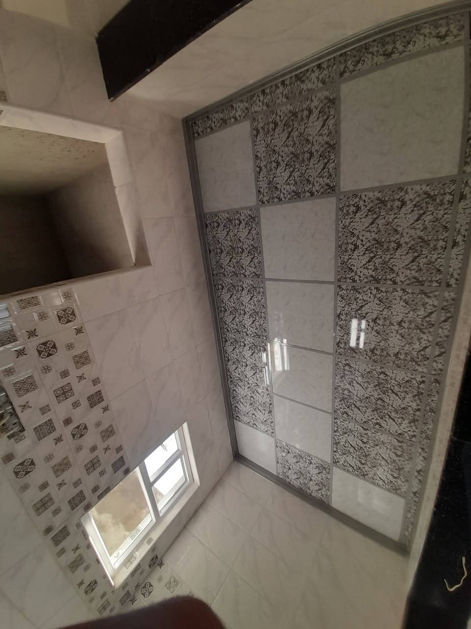 السلام عليكم 
 يتوفر عمل سقوف ثانويه 
 وباسعار مناسبه 
 للاستفسار والتواصل 👈 ***********
