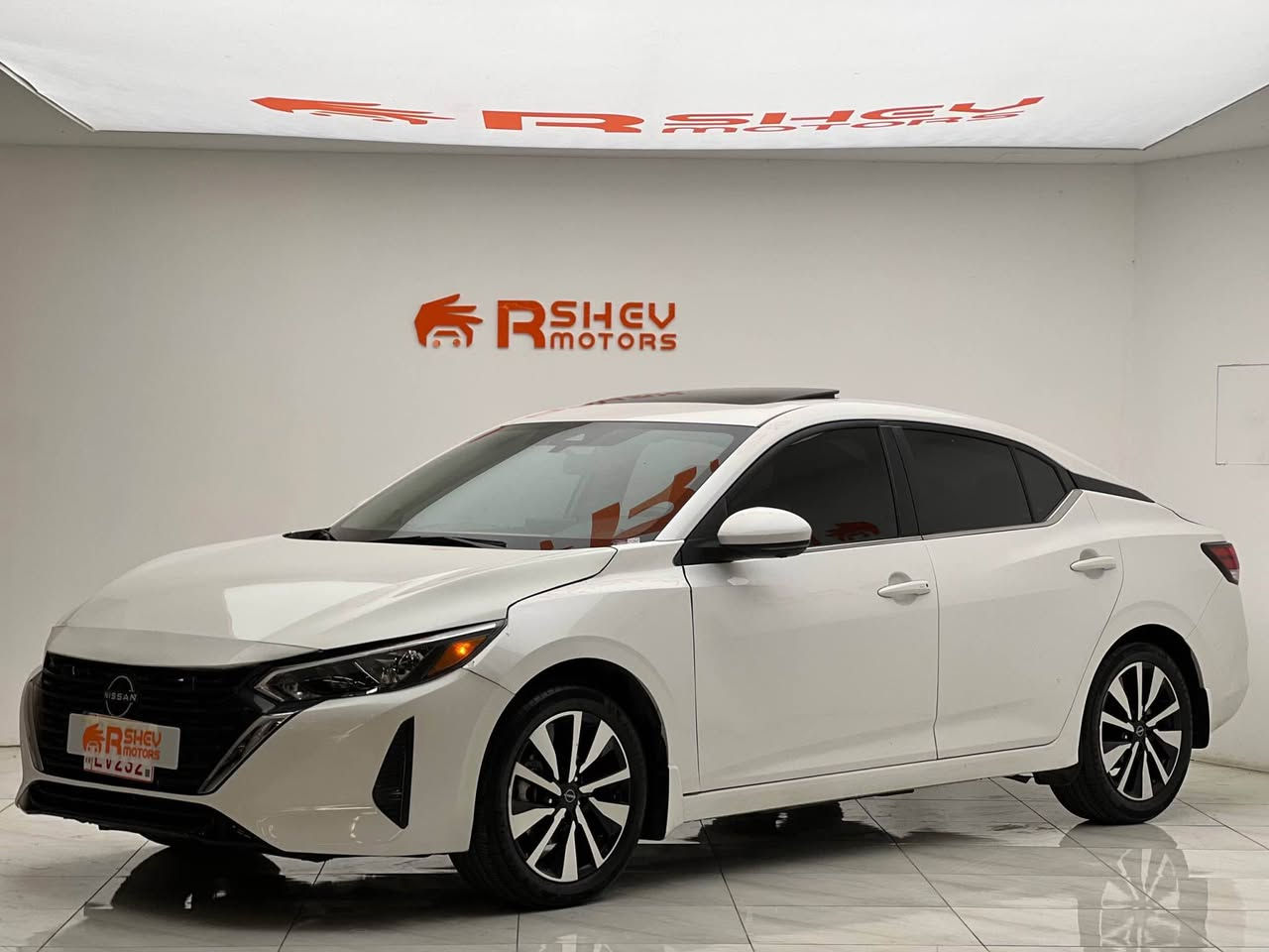 Nissan Sentra SV+ 2025
نيسان سنترا 2025 

 مواصفات SV+ 
(مقاعد جلد و تدفئة-ستيرن تدفئة- خمس كاميرات -نقاط عمياء-بصمة-تشغيل عن بعد-رادار امامي)

مكينة ٤سلندر حجم ٢.٠لتر تنفس طبيعي
ماشية 7,000 ميل و بحالة ممتازة 

السيارة فقط  بوند صبغ بدون دواخل ايرباكات ستیرن و تکمة مرجع سستم 
السيارة كلش حلوة و نظيفة 

السيارة رقم كاتي تترقم شمالي
مكفولة من كير و محرك و كهربائيات
(139$) ورقة و بيها مجال

مكان السيارة

دهوك -معرض ارشف R-Shev
رقم51 من معارض التيرمينال 

***********
*********** دهوك, العراق
