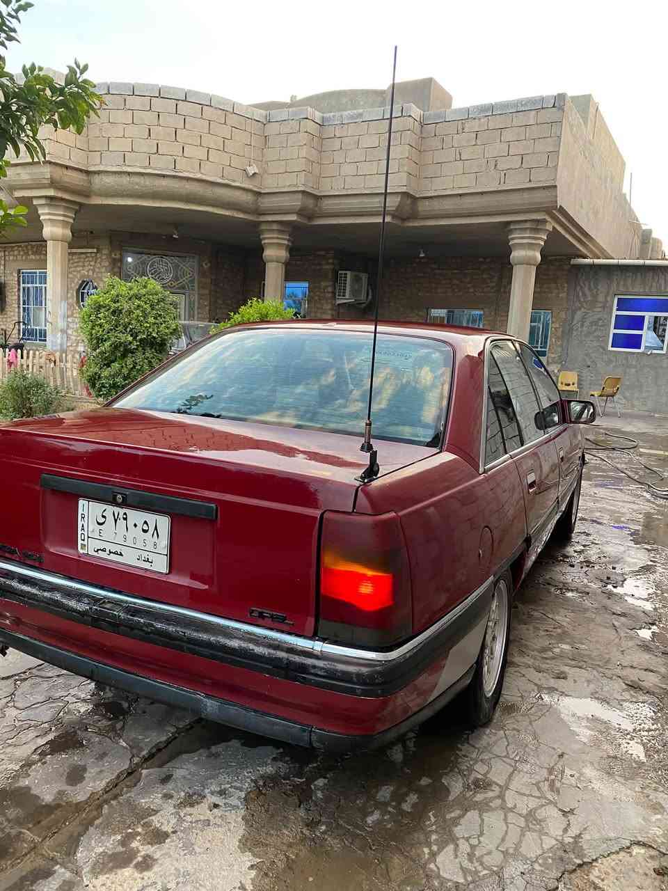 اوبل اوميكا • ١٩٩٣ • الانبار