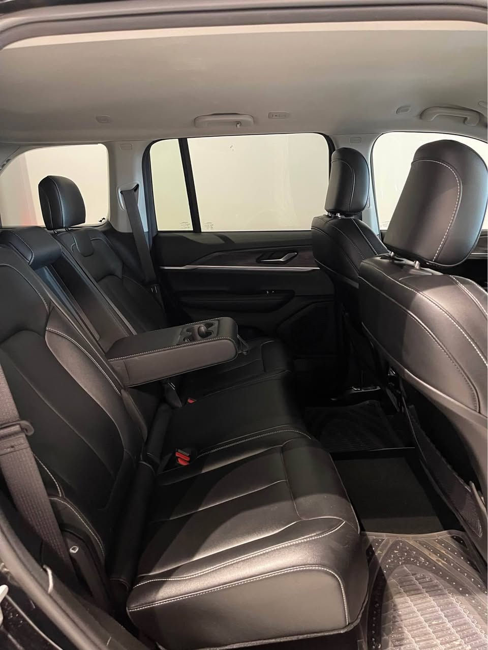 jeep grand cheroke 2024 limited 
دوو پارچەی بۆیاخە -بێ ناو گرتن 
ئێرباگیشی نەتەقیوە - زۆر زۆر تازەیە 
١٦ هەزار مایل ڕۆشتووە - سەیارەکە بێ دەبڵ ئەکسلە 
فوول مواصفات بەس پانۆراما نیە - ڕەقەم کاتیە 
گێڕ و مەکینە و کارەبایی بەشەرت - شوێن سلێمانی

1C4RJGBG1RC709491

***********
*********** 

جیب کراند شیروکی لمتد مودیل ٢٠٢٤ مواصفات لمتد
 قطعطین صبوغ ( بونیت و جاملخ ) بدون دواخل 
بدون ارباک ( ما طاک ارباک) — ماشیە ١٦ الف میل 
جدید جدید سیارە بدون دبل اکسل— 
فول فول مواصفات بس مو بانوراما — رقم کاتیە 
مکان سیارە سلیمانیە شرکە روجماک 

1C4RJGBG1RC709491

***********
*********** السليمانية, العراق
