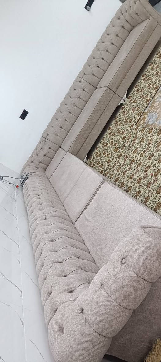 ديوان • نضيف • قليل الاستعمال