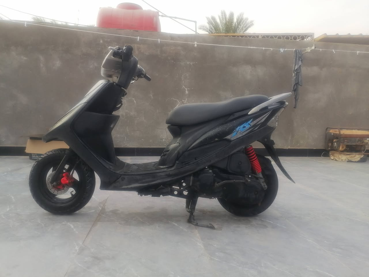 السلام عليكم
ماكس عدله للبيع
مكينه بلاديه
سلف رياضي باتريها جديد
السعر ٧٠٠ 
الرقم ***********
العنوان البصرة الهارثه الطاقه الكهربائيه

