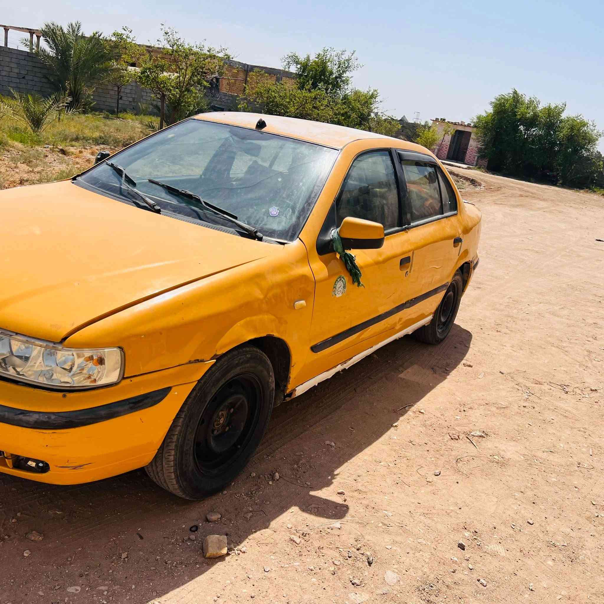سمند  ناطق 11 محرك بيه بخار كهربايات شغاله رقم صدامي   سياره خير من الله مكان ناصريه ***********

نص مكتوب في الصور:
- CHILL