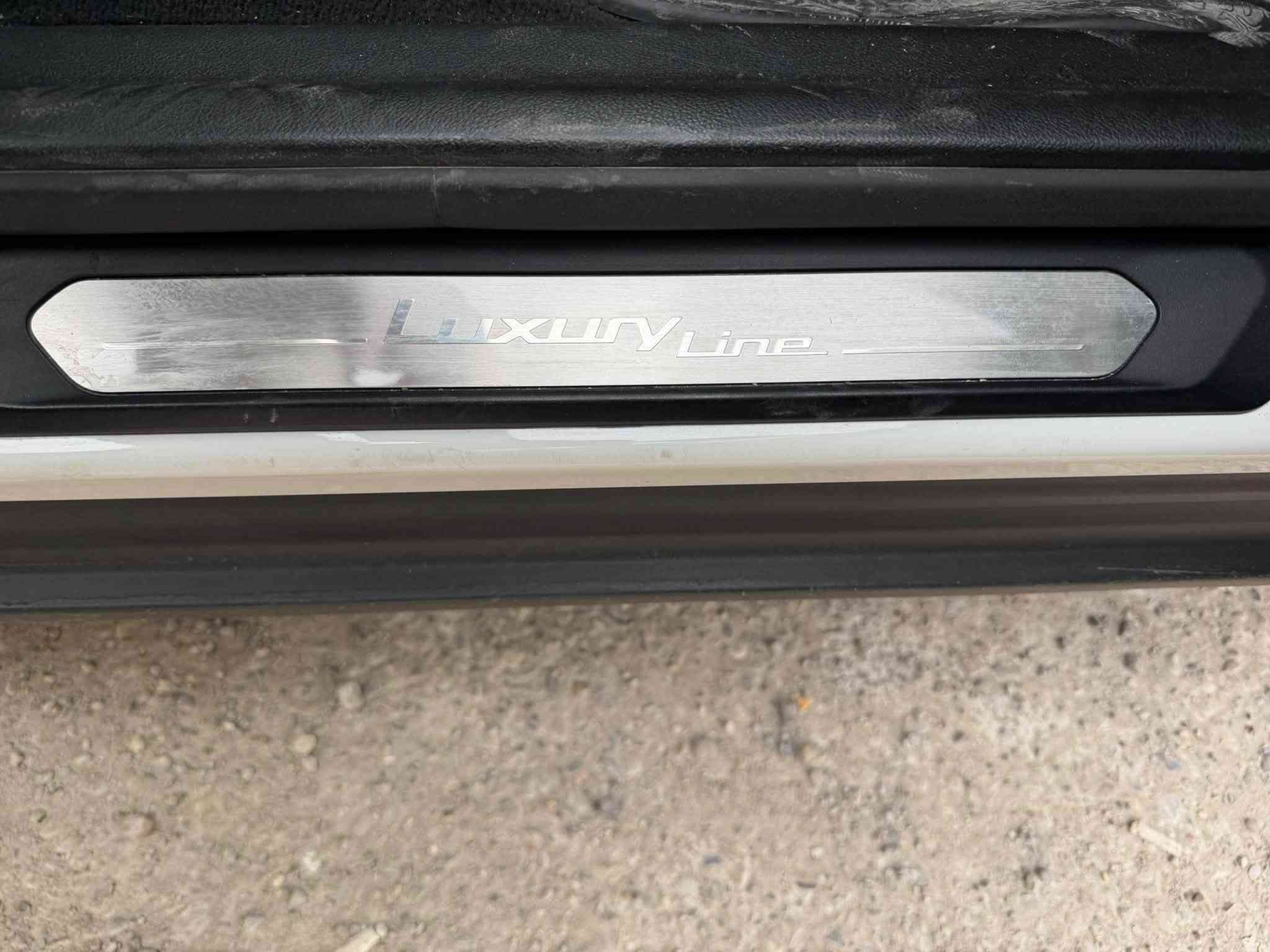سلام عليكم…
Bmw x3 SDrive 30i LUXRY Line
وارد امريكي CLEAN TAITLE

شاشة وسطية ونظام iDrive.
* مقاعد كهربائية أمامية.
* داخلية بيج.
* مقود BMW رياضي.
* تشغيل وإضاءة داخلية.
* فتحة سقف بانورامية؟
* جنوط BMW أصلية متعددة الأذرع.
* حساسات أمامية وخلفية.
* كاميرات/أنظمة مساعدة 
* أضوية أمامية LED،
*بگ لايت LED
*ستيرن تدفئه
*كشنات تدفئه تبريد
*اضائه تكيفيه مع المقود
*سستم صوت harman/kardon
*شاشه ذكيه مع تحكم ايمائات بالأشاره
*تخم تاير جديد
*حداديه جديده وكاله بالكامل
*صندوق قدم
*السياره مكفوله كفاله عامه
*الممشى:182,000 كيلو متر
*السعر:23,000$ قابل للتفاوض
للتواصل: ***********
*مكان السياره:ديالى.بعقوبه الجديده
Nashwan Muayad
Ziyad Tariq
