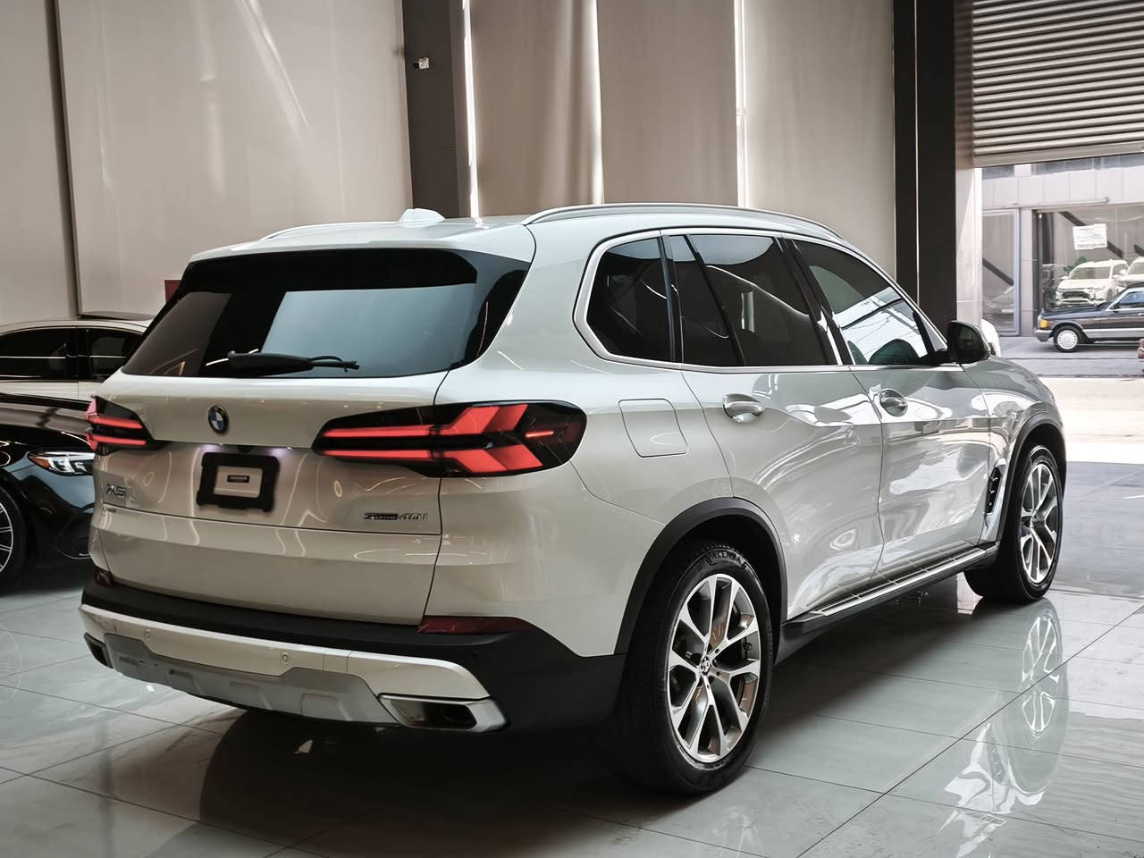 BMW_X5_LuxuryLine_2024
كلبن تايتل كفاله عامه 
ماشيه 63.000م 

~~~~~~~~~~~~~~~~~~~
العنوان📍ناونیشان‎
اربيل ~ ~ هەولێر
معرض AMG
~~~~~~~~~~~~~~~~~
للاستفسار اکثر
Mobile: ☎️📞
*********** Whatsapp
***********
