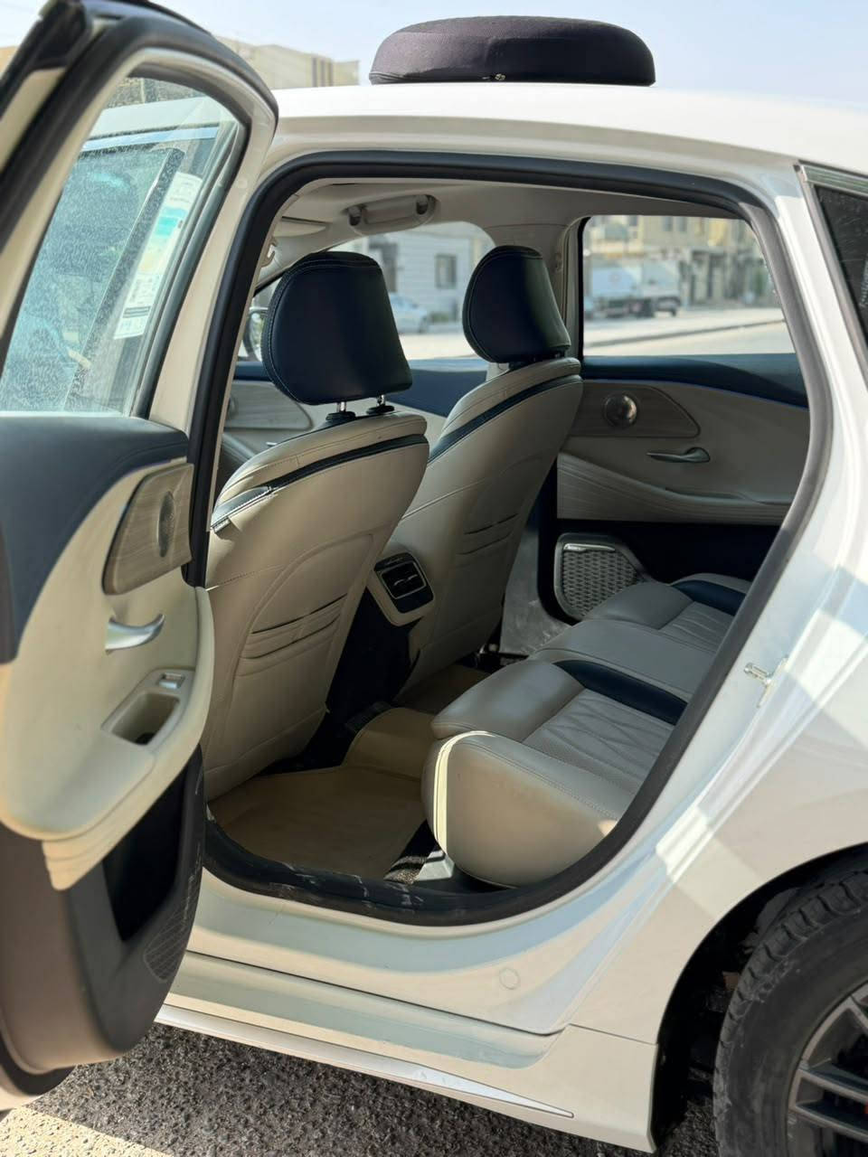 🚘 للبيع شيري أريزو 8 – فول مواصفات
🔹 السيارة: شيري أريزو 8
🔹 فول مواصفات كاملة
🔹 الممش

ى: 21,000 كم فقط
🔹 الاستخدام: 7 أشهر
🔹 السيارة بعدها بضمان شركة السراب
🔹 السعر: 160 

⚠️ يوجد دحجة في الدعامية، واضحة بالصور، وتم ذكرها بكل أمانة.

📞 للاستفسار والتواصل:
***********

📍 السيارة نظيفة ومواصفاتها كاملة، والجادين فقط يتفضلون بالتواصل.
