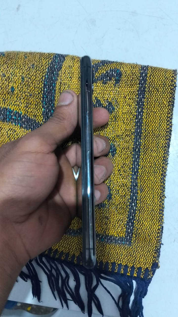 ايفون اکس ماکس • مستعمل • بغداد