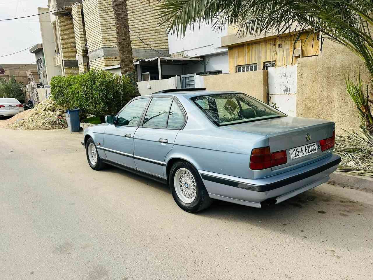 بي ام ٥٢٥ • ٦ سلندر • كير اوتو