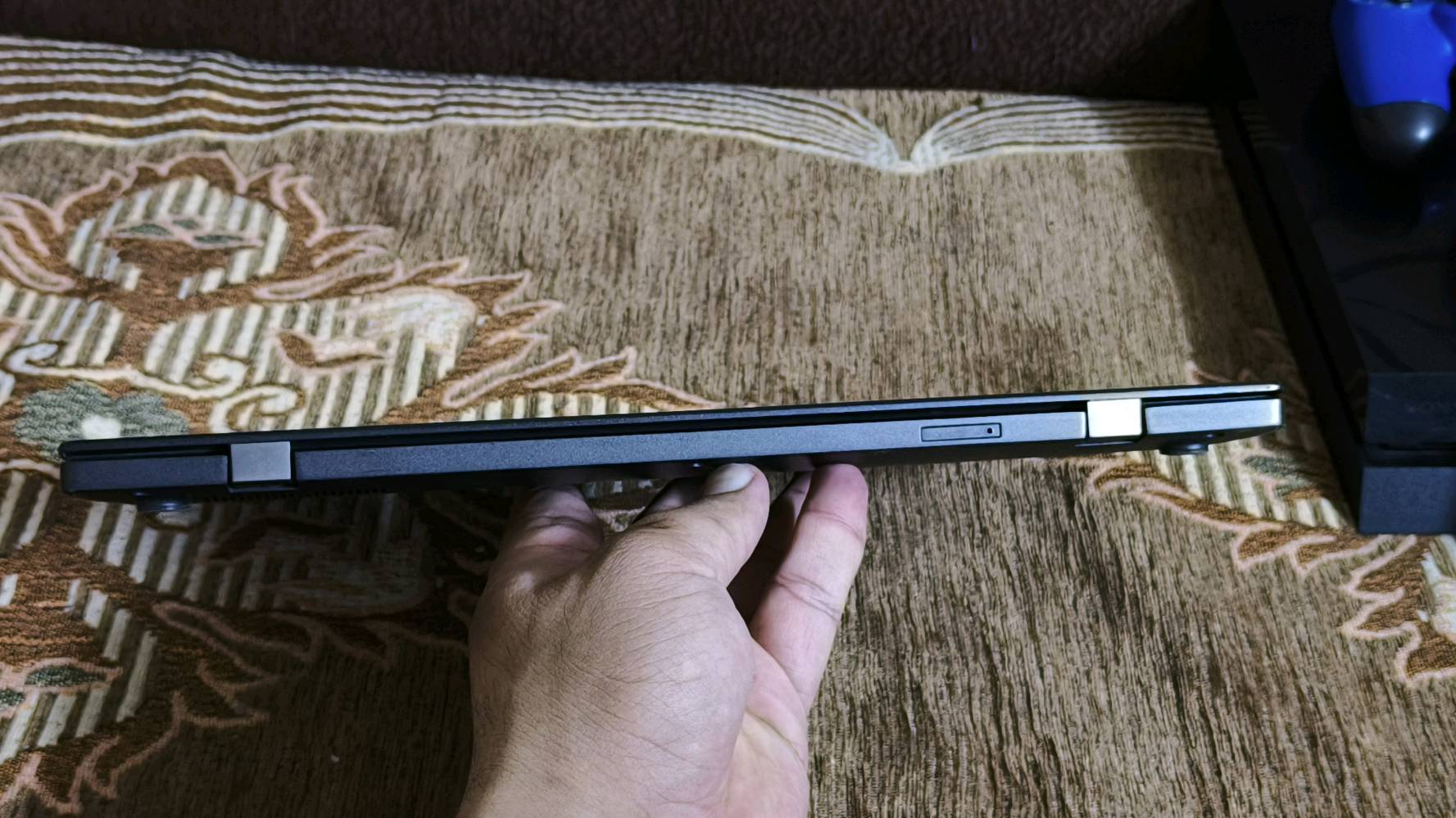 حاسبة لينوفو x1 carbon نظيفة حدا جدا للاعمال المكتبية و للالعاب المتوسطة
المواصفات : 
معالج كور اي 5 جيل 6
رام 8 كيكا
الذاكرة 256 ssd
كرت الشاشة داخلي شير 4 كيكا
شاشة حجم 14 FHD
سلم نحيفة جدا و خفيفة الوزن
ملحقاتهه جنطة و شاحنة
اذا احد اشتراها بالسعر الكامل انطي هدية اضافية
( ماوس + سي دي روم )
مكاني الحرية
غير متوفر توصيل