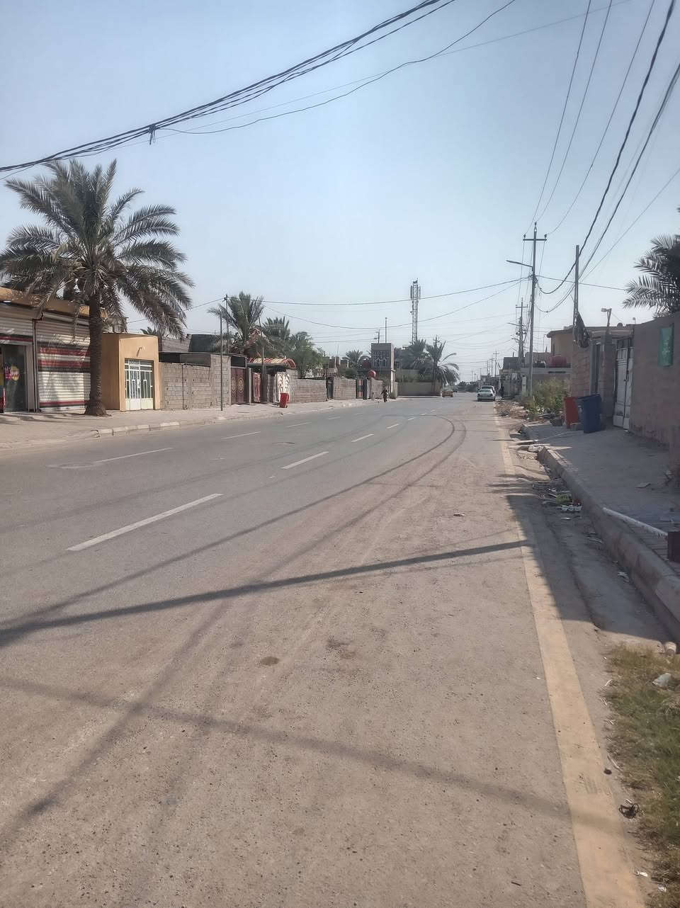 السلام عليكم
دار للبيع حي فلسطين مساحه ٣٠٠ متر وجه ١٠متر
نزال ٣٠ طابو صرف شارع تجاري كامل خدمات قريب عله حي العسكري تفاصيل البيت
غرف عدد ٢
صاله
استقبال
صحيات
حديقه
كراج سياره
الاستفسار الاتصال عله الأرقام
***********
***********
