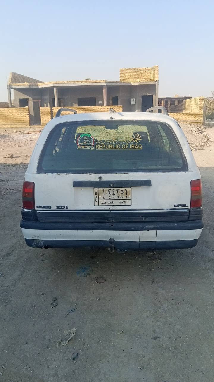 اوبل اوميكا استيشن  رقم نجف راعيها يريد مداور سنويه لل 29 مشروع وطني 
محرك يبخر حداديه يعني مو 100/100 
سياره يرادلها ترتيب دواخل حلوه للبيع اومراوس للاستفسار الاتصال *********** سوق الشيوخ, ذي قار
