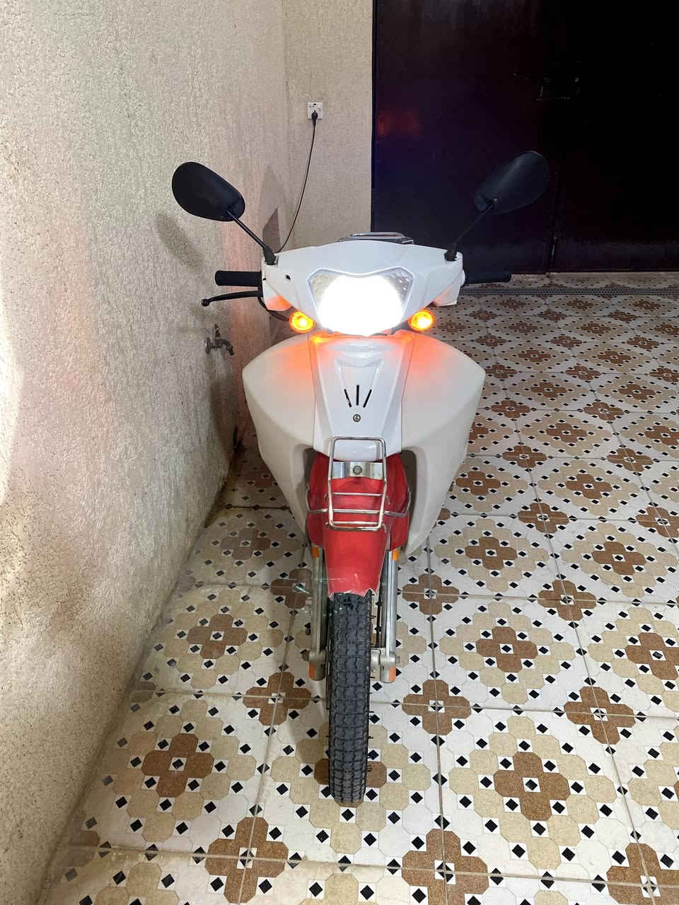 سرفيز موديل 12 نظيف وجاهز  مراوس فقط بسنكي نظيف الي عنده للاستفسار اتصل ***********
