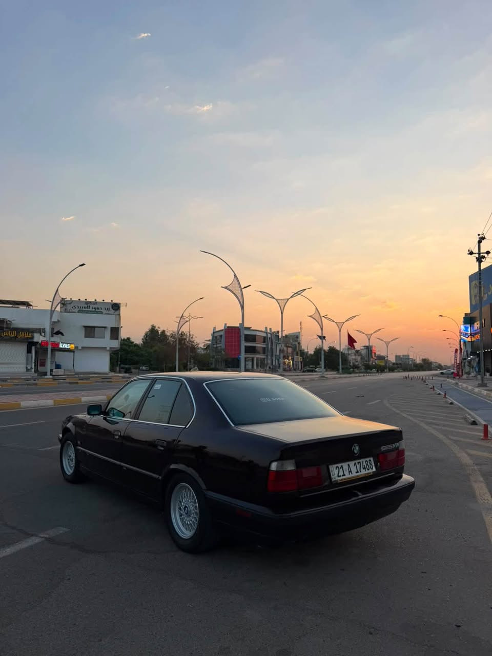 سيار BWM  مودي 1994سنوي جديد هزه جديد سياره بسمي شخصي شوكت ما تريد تحويل  كير مكينه شرط تبريد شغال  سعر 55 او بي مجال قليل📍  مكاني كركوك 📞***********
