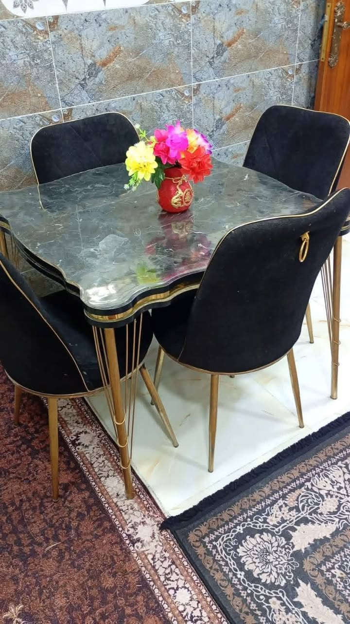 غراض مستخدمه مستعجله على بيعتهن سعر مناسب حسب الحاجة
***********
