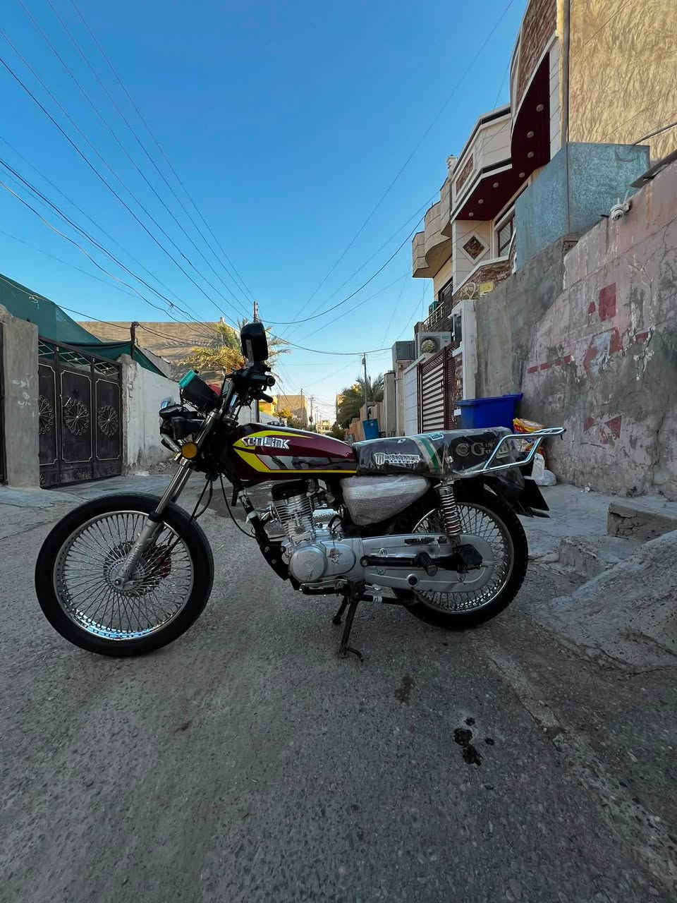 ألسلام عليكُم
دراجة تايگر موديل 2024 

محرك ما مفتوح أمبدل فقط ولفات بسبب أل فصلات 

صلنصة رياضية + أل دراجة كاملة شغالة أو نظيفة شوف ألعين 

مكاني تكريت حي ألجمعية أل رقم ***********

ألسعر :500 أو بي مجال للشراي

