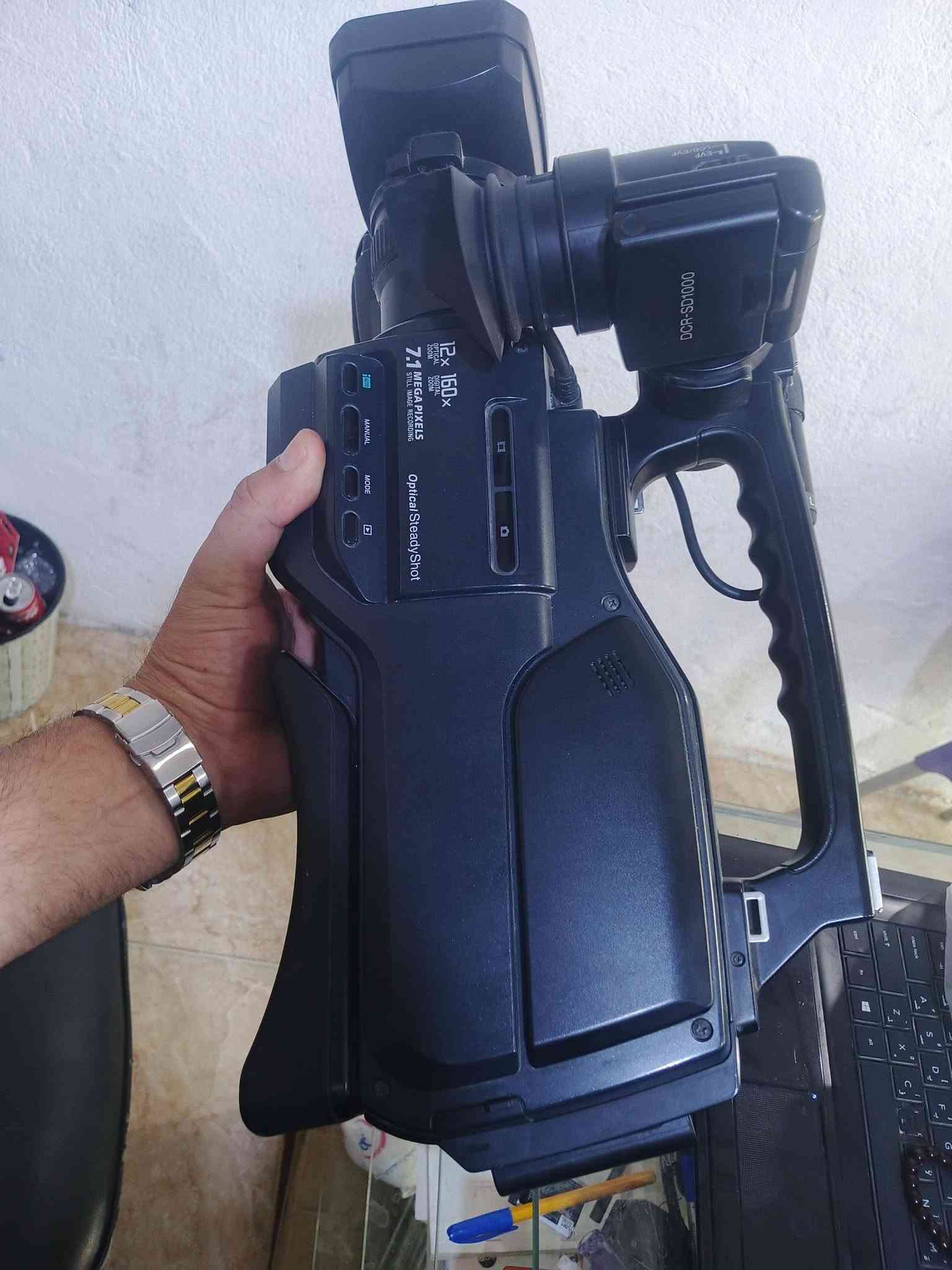 نيكون وكانون وسوني للبيع متوفر خدمة توصيل ***********
