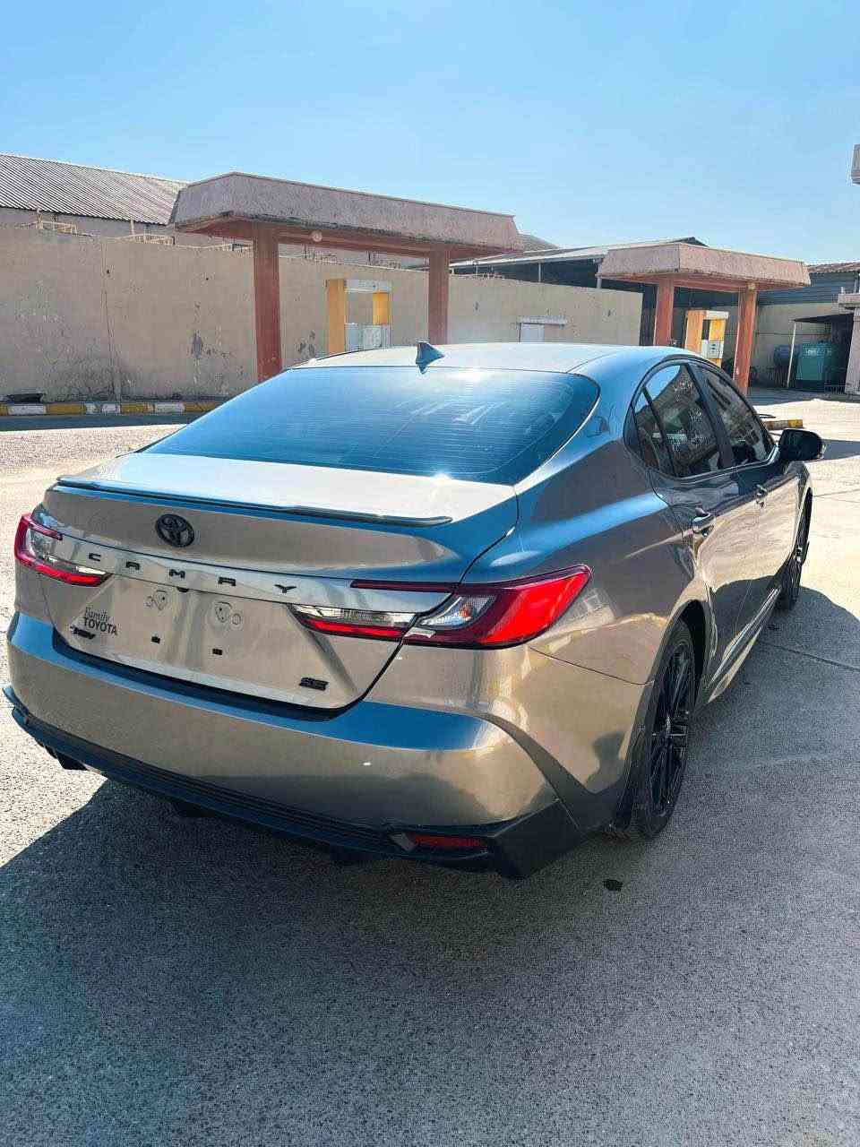 كامري SE • هايبرد • ٢٤ الف ميل