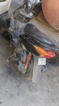 سكنس نثيه 110 يابني دراجه للبيع كوم حديد يحتاجلها باتري يمكن تجي تاخذه...