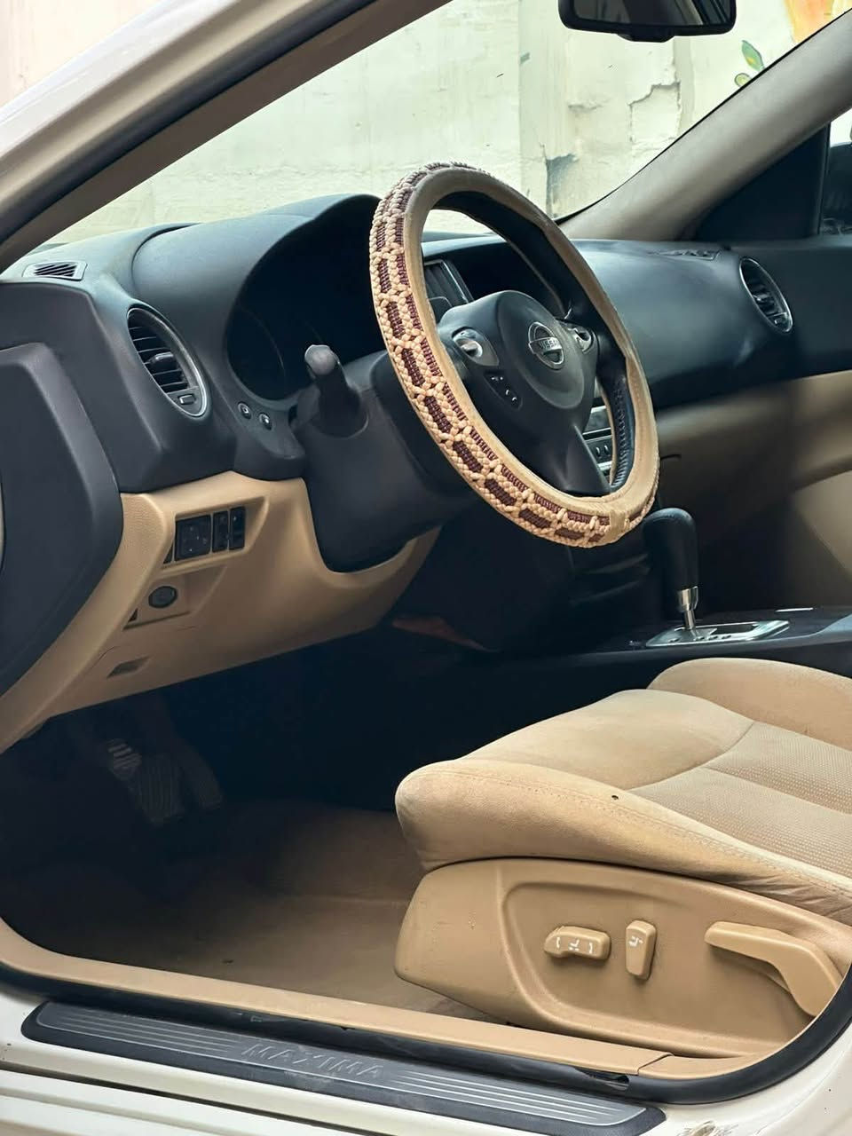 � للبيع – Nissan Maxima 2010 وارد امريكي  

رقم اربيل السيارة بأسمي سنويه 2029

📌 المواصفات بلاتينيوم 
• محرك 3500 سي سي مكفول
• كير CVT مكفول
. تدفئة تبريد 
• حدادية جديدة 100% (أمامي + خلفي)
• طخم تايرات سبورت عدد 5 جديد
• ويل كب عدد 5
• فتحة سقف (سلايد روف)
• تحكم سرعة (كروز كنترول) + تحكم ستيرن راديو
• بصمة تشغيل + بصمة أبواب
• منظومة إنارة زينون LED
• تحكم كهربائي بالمقاعد (4 جهات)
. كاميرا 380 درجة خلفية 

⚠️ ملاحظة: حادث الجاملغ الامامي اتجاه السائق 
• صبغ الجاملغ الأمامي جهة السائق
• صبغ الجاملغ الأمامي عكس السائق
• صبغ البنيد
• صبغ الباب الخلفي عكس السائق
💰 السعر: 82 $ وبيها مجال 
📍 الموقع: بابل – المدحتية

📞 الرقم: ***********
