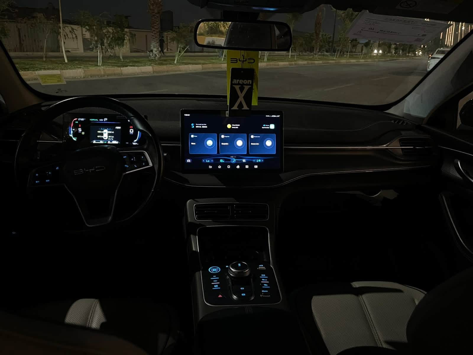 السلام عليكم
BYD
دسترويل لون مميز ازرق
موديل :2025
ماشيه : ٧٠٠٠ الف 
كفاله عامه ع وضعيه الشركه
تشغيل عن بعد 
كير محرك مكفول
مرايات كهرباء 
كشنات ابيض رياضية
لد نهاري 
شاشه قلابه 
اشاير بل مري 
وبعد مواصفات دسترويل معروفه
السعر ٢١ مليون 
عنواني بغداد الشهداء البياع ***********
